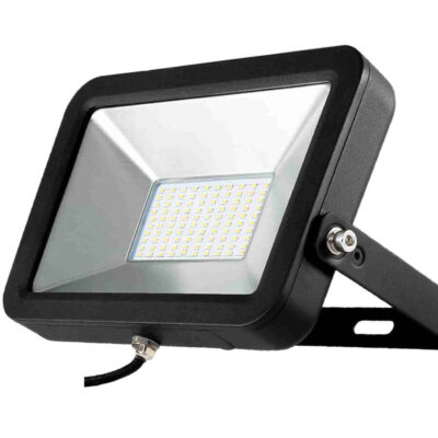 LED Strahler AML-FL, schwarz, schräge Perspektive.